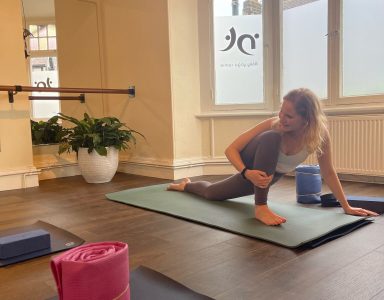 roisan yoga teacher